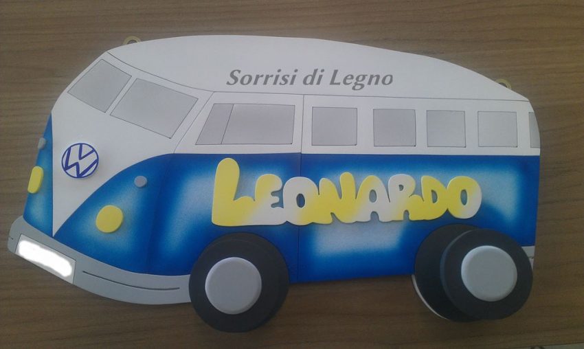 Appendino pulmino in legno