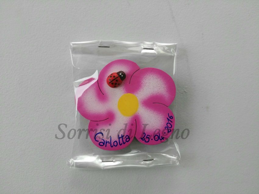 bomboniera-battesimo-fiore-calamita-2