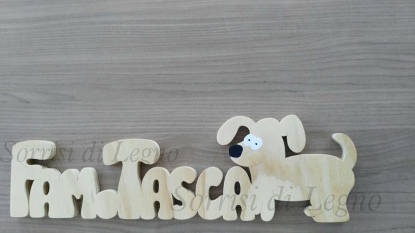 Scritta-famiglia-in-legno-naturale