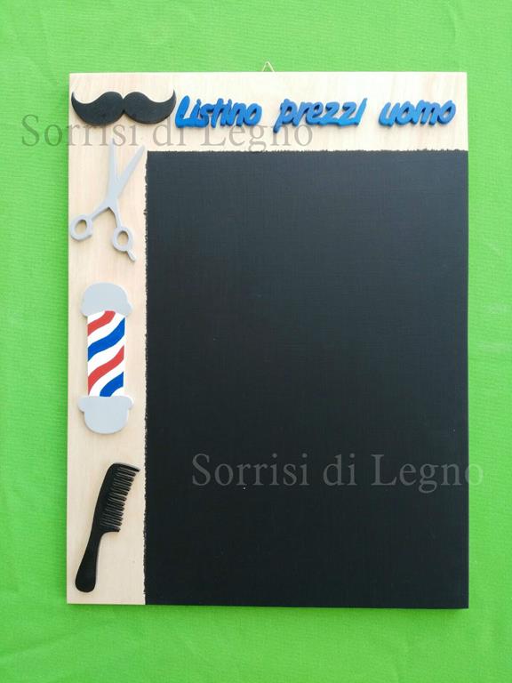 lavagna-personalizzata-in-legno-per-negozio-di-parrucchiere