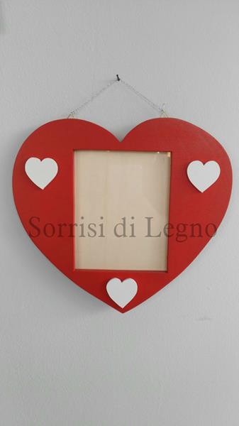 Portafoto a forma di cuore in legno