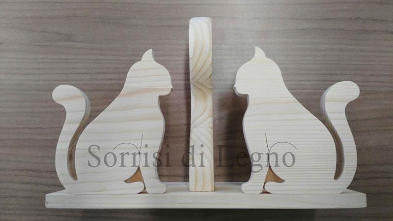 Porta bicchieri a forma di gatto visto frontalmente